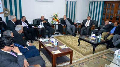 سياسيون ونواب يناقشون دور قانون المحليات في دعم الدولة المصرية .. صور