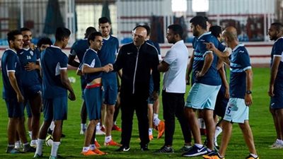 تدريبات خفيفة لأساسيي الزمالك في مران اليوم