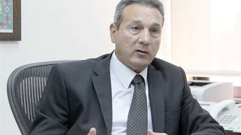 المصرفي يستعين بخبرات