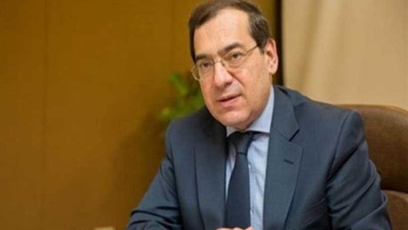 وزير البترول يتفقد