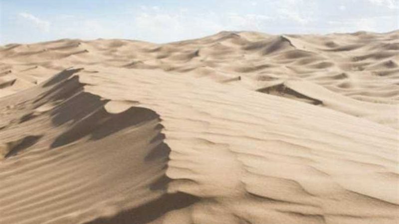 الرمال المتحركة تبتلع