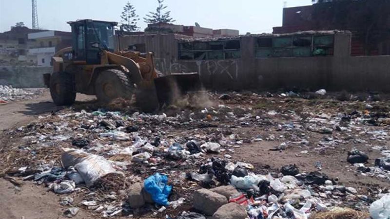 البيئة: رفع 800 طن