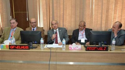 افتتاح أعمال ورشة العمل العالمية الخامسة لمنظار الصدر الجراحي بأسيوط.. (صور)