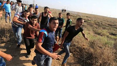 استشهاد طفل فلسطيني وإصابة 10 مواطنين برصاص الاحتلال بقطاع غزة