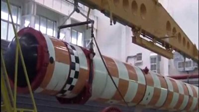 روسيا تختبر غواصة 