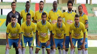 الإسماعيلي يستضيف شباب قسنطينة بدون ملعبه وجماهيره في الكونفدرالية