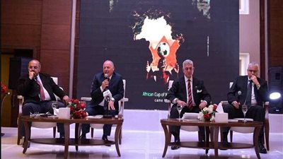 أبو ريدة: لن يُسمح باشتراك أي فريق في أكثر من بطولة