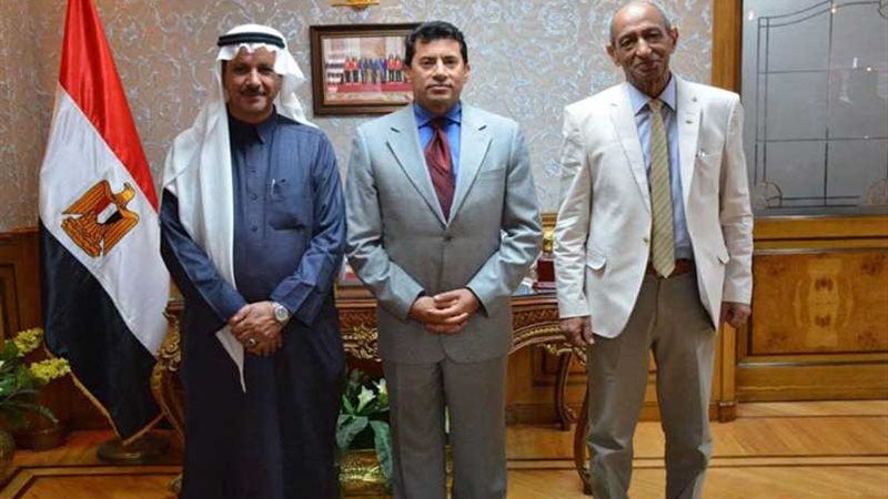 وزير الشباب والرياضة