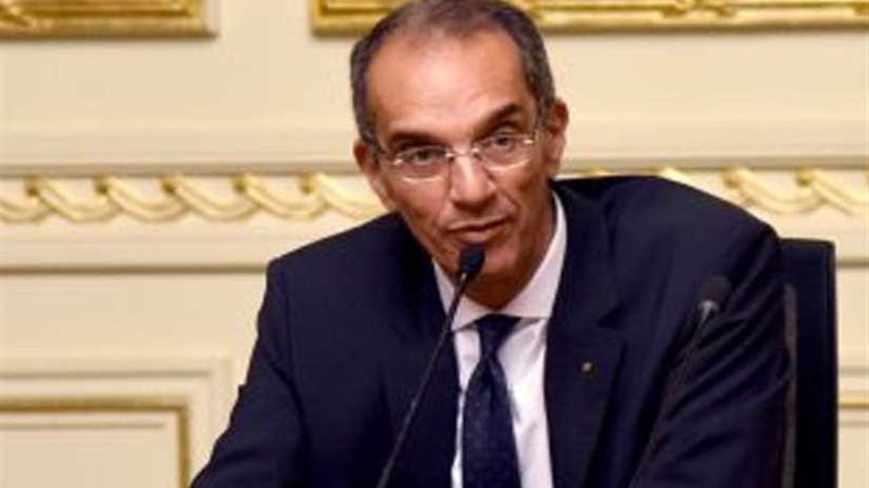 وزير الاتصالات يطالب