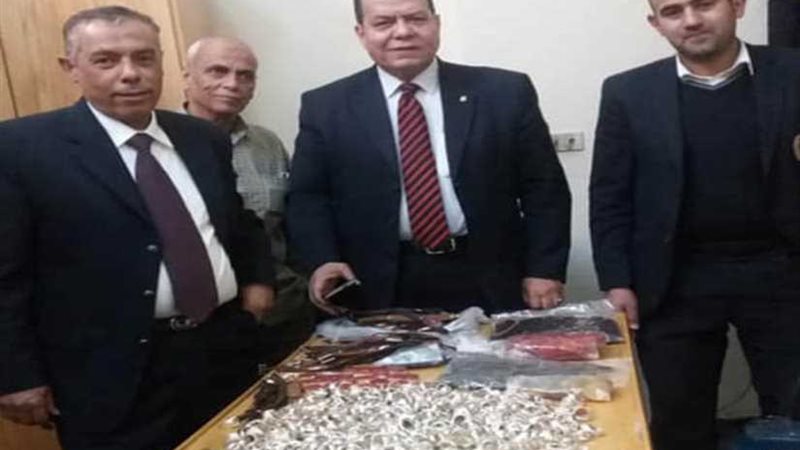 مطار القاهرة : ضبط