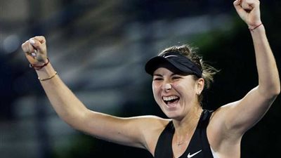 السويسرية بليندا بينشيتش تتوج بلقب بطولة دبى للتنس