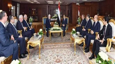 الرئيس الفلسطيني يشيد بدور مصر التاريخي في دعم القضية الفلسطينية