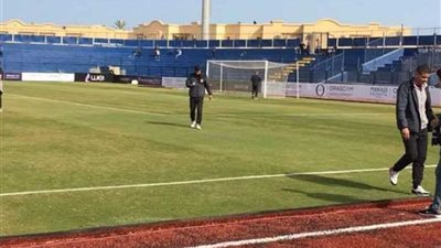 لاعبو الأهلي يتفقدون ملعب الجونة