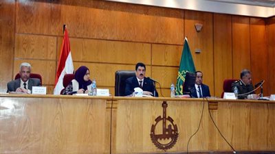 محافظ القليوبية يصدر 13 توجيهًا للمسؤولين بالمجلس التنفيذي