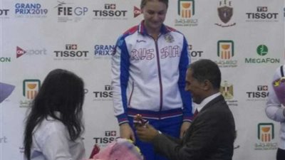 روسية وكوري يفوزان ببطولة السلاح