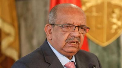 وزير الخارجية الجزائري يشيد بالقفزة النوعية للمرأة خلال الـ20 عاما الماضية