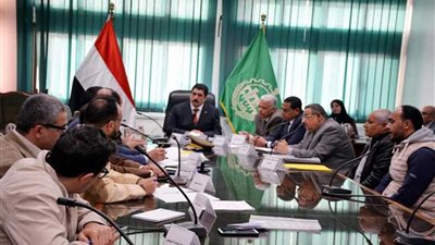 القليوبية تبحث إنشاء دراسة لتطبيق منظومة جديدة للنقل الجماعي