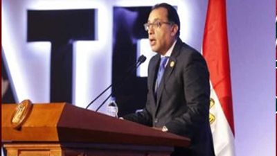 ‏‫محافظ السويس يعرض على رئيس الوزراء أعمال تطوير حي بلازا