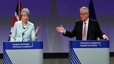 رئيس المفوضية الأوروبية يصف اجتماعه مع ماي بشرم الشيخ بأنه 