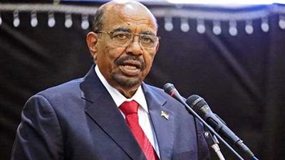 البشير يعين الفريق أول عوض بن عوف نائبا أول لرئيس السودان ووزيرا للدفاع