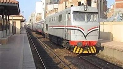 العناية الإلهية تنقذ طالبة من الموت تحت عجلات القطار