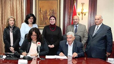 جهاز تنمية المشروعات يوقع 14 عقدا مع جمعيات أهلية في 9 محافظات