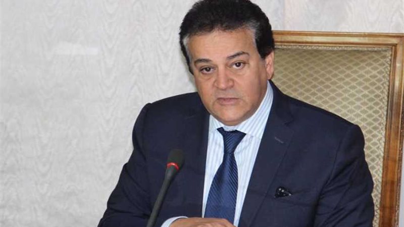 عبد الغفار يفتتح