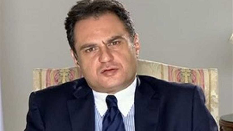 سفير مصر بباريس يشيد