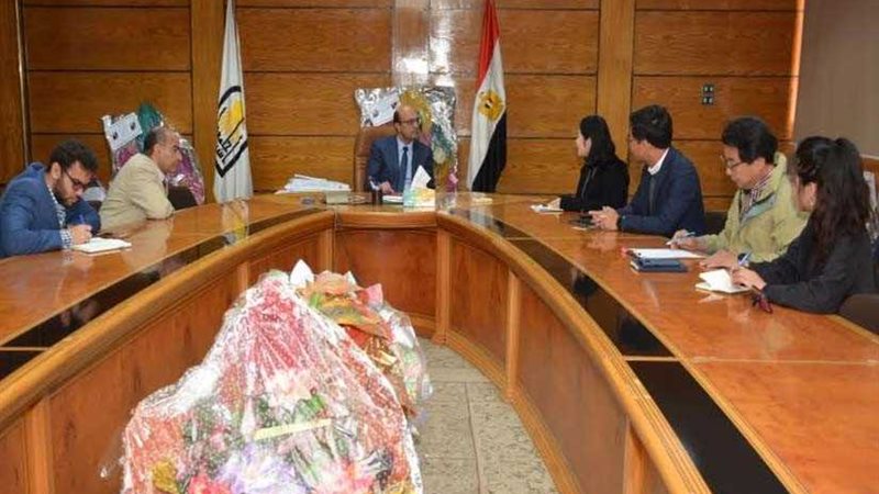 المنشاوي يلتقي وفدًا