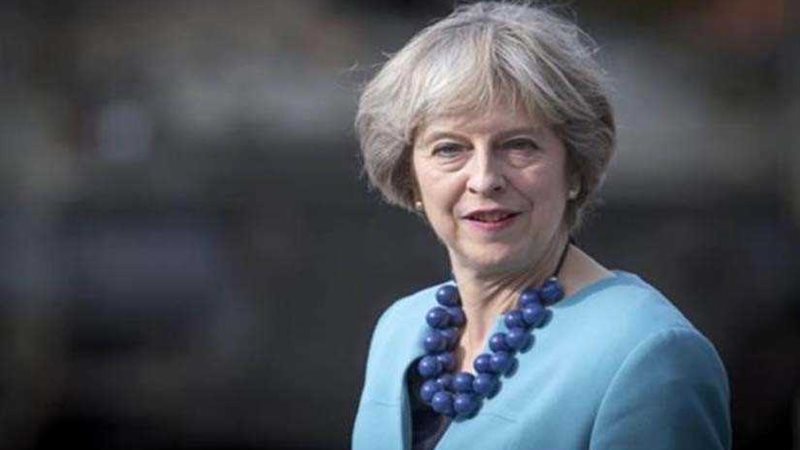 تريزا ماي تبحث مع