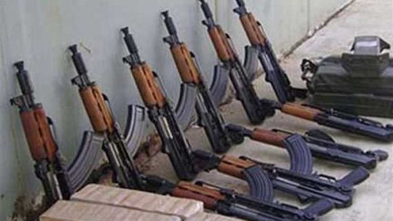 ضبط 13 قطعة سلاح