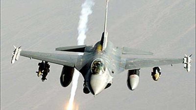 مقاتلات هندية تخترق الأجواء الباكستانية وتشن غارات