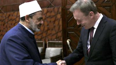 نائب رئيس البرلمان الألماني يشيد برؤية شيخ الأزهر للحوار بين الأديان