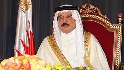 العاهل البحريني يعزي الرئيس السيسي في ضحايا حادث القطار