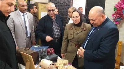 قنصل فرنسا داخل مدرسة الورديان الصناعية.. صور