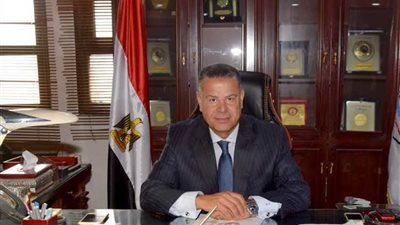 محافظ بني سويف ينعي ضحايا قطار محطة مصر