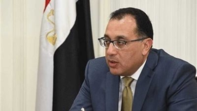 رئيس الوزراء يزور مصابي حادث السكة الحديد