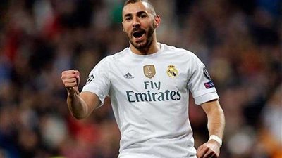 «بنزيما» رأس حربة ريال مدريد أمام برشلونة في الكأس