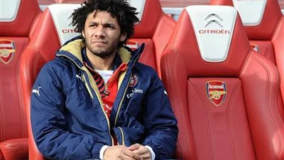 النني على مقاعد بدلاء أرسنال في مواجهة بورنموث