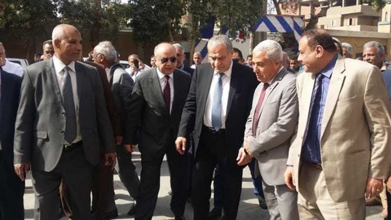 وزير التموين يفتتح