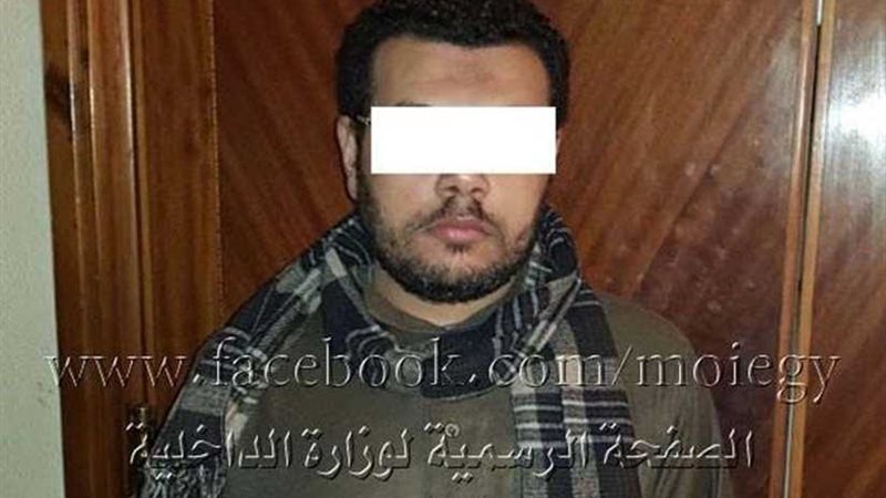 ضبط مقاول النصب بتوظيف