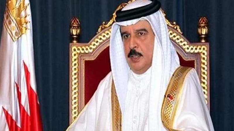 العاهل البحريني يبحث