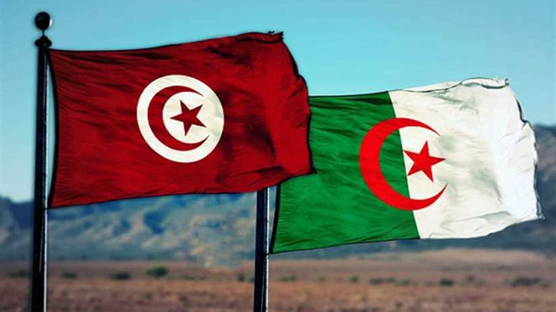 تونس والجزائر توقعان