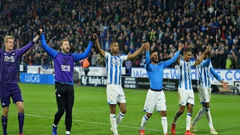 هدرسفيلد يفوز على