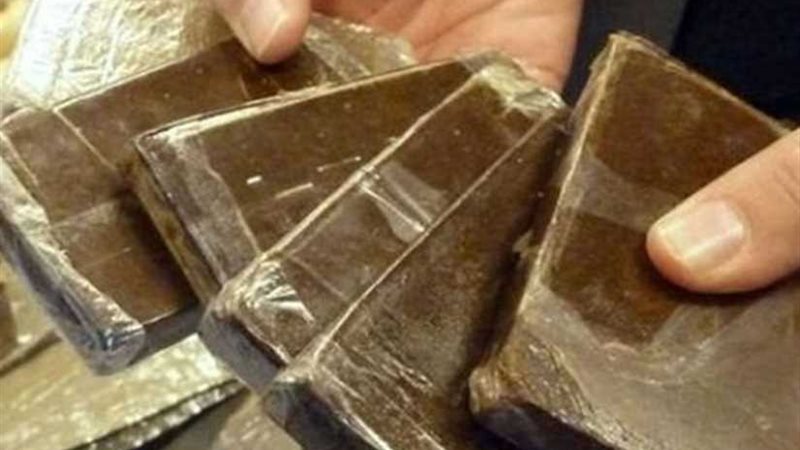 ضبط 26 قطعة حشيش