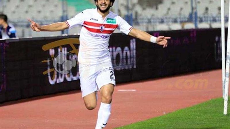 محمود علاء يعود لخط