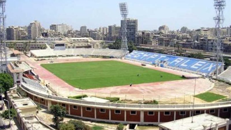 لجنة الملاعب ببطولة