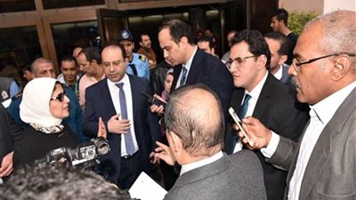 وزيرة الصحة تتفقد المصابين في حادث محطة مصر بمستشفى دار الشفاء