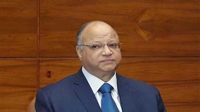 محافظة القاهرة تطلق حملات موسعة لرفع السيارات القديمة