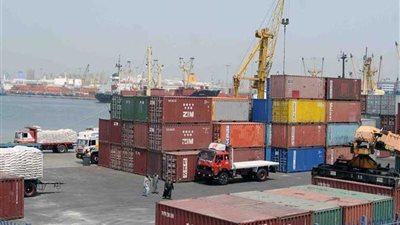 إحباط محاولة تهريب نفايات خطرة إلى داخل البلاد عبر ميناء الإسكندرية